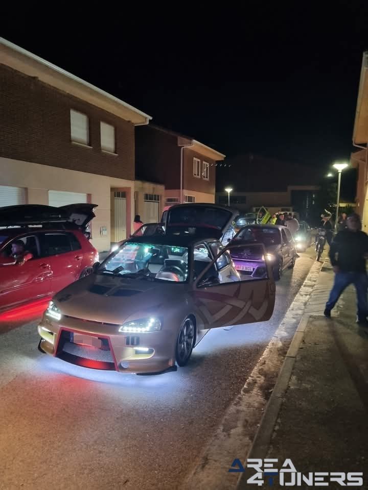 1a Concentración Tuning Cavía
Imagen del reportaje de la revista Tuning Area4tuners.es, de la concentración de coches Tuning del año 2025 en Cavía, Burgos, España.