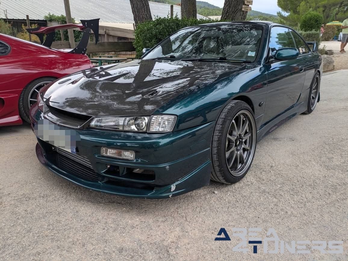 OK Corral Customs Cars 2025
Imagen del reportaje de la revista Tuning Area4tuners.es, de la concentración de coches Tuning del año 2025 en Cuges Les pins, Francia.