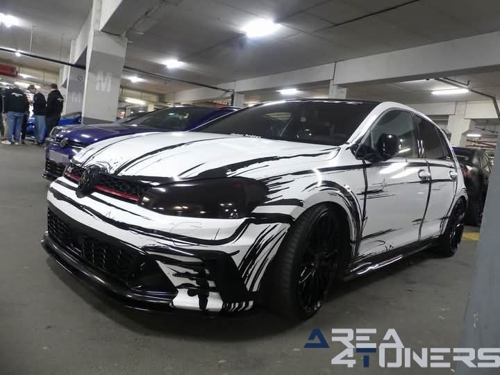 HOW Heaven On Wheels 2k25
Imagen del reportaje de la revista Tuning Area4tuners.es, de la concentración de coches Tuning del año 2025 en Anderlecht, Bélgica.
