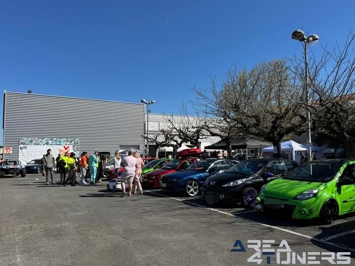 Show Time Oldschool 11
Imagen del reportaje de la revista Tuning Area4tuners.es, de la concentración de coches Tuning del año 2025 en Bessam, Francia.