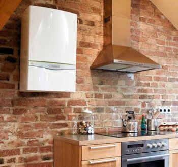 cocina con caldera sin amueblar