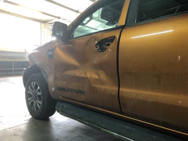 Accident Ford Ranger before repair