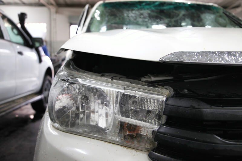 Accident Toyota Hilux before repair