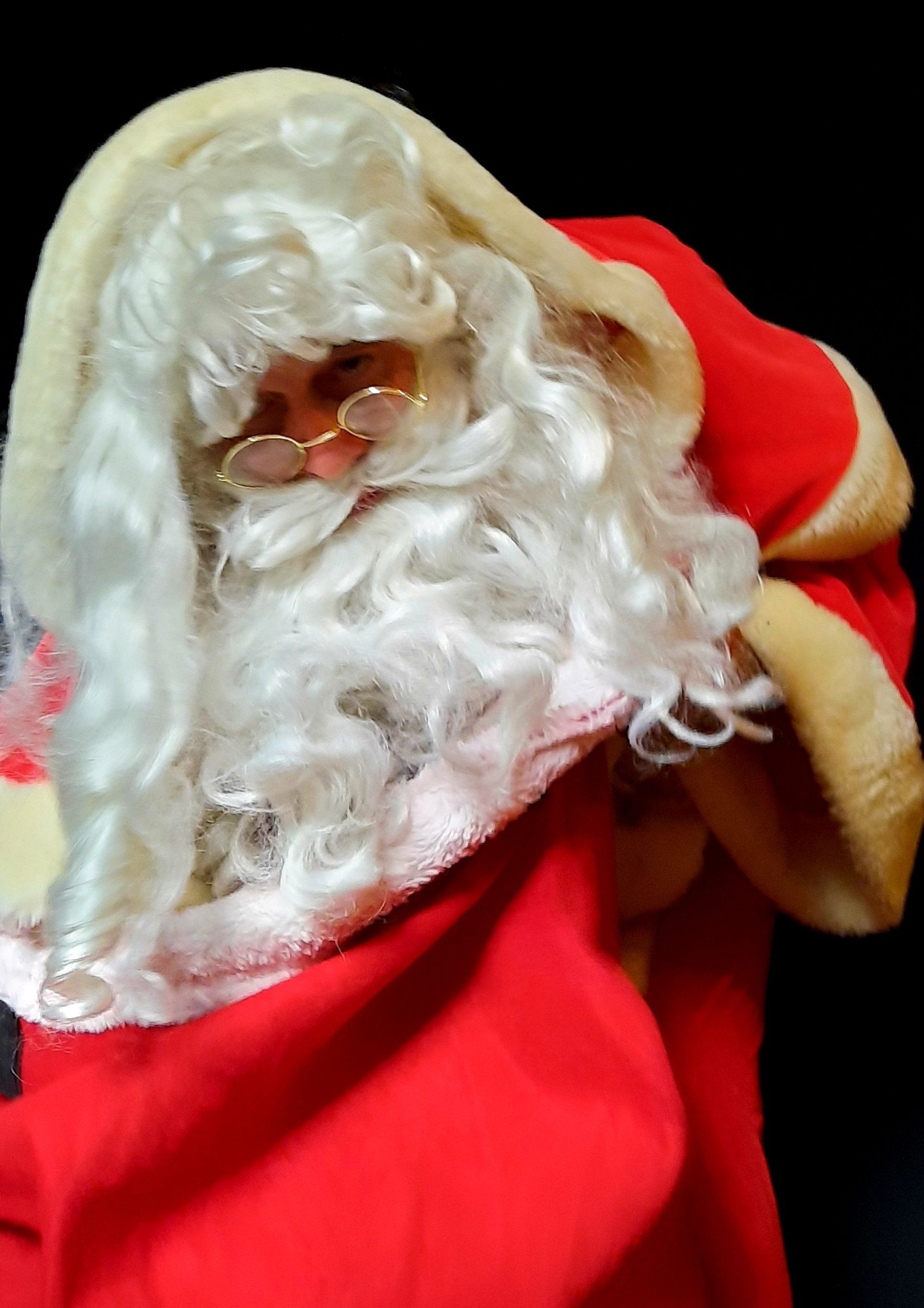 Spectacle enfant interactif et culturel avec le Père Noël à proximité de Montpellier. Un Spectacle jeune public avec le Père Noël pour votre arbre de Noël aux alentours de Montpellier.