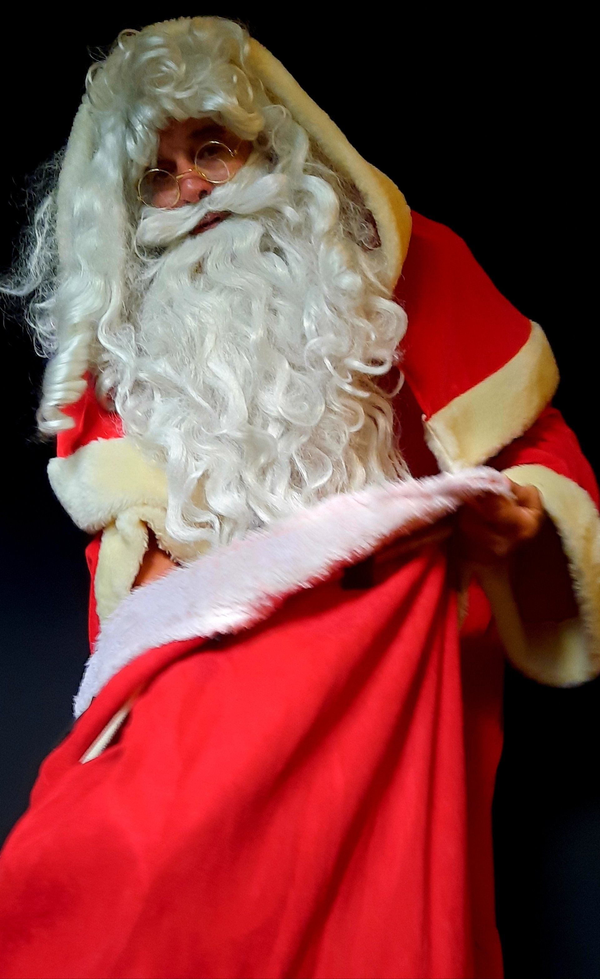 Spectacle enfant interactif et culturel avec le Père Noël à proximité de Montpellier. Un Spectacle jeune public avec le Père Noël pour votre arbre de Noël aux alentours de Montpellier.