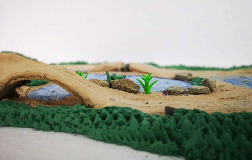 Knetbeton Evolution, Knetbeton, kneten, Knetmasse, bunt, farbiger Beton, Kunst, kreativ, DIY, Geschenkideen, anmalen, gestalten, miniatur, Rallye, Rennstrecke