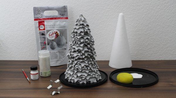 Knetbeton Evolution, Knetbeton, kneten, Knetmasse, bunt, farbiger Beton, Kunst, kreativ, DIY, Geschenkideen, anmalen, gestalten, Tannenbaum, Weihnachtsbaum, Weihnachtsdeko