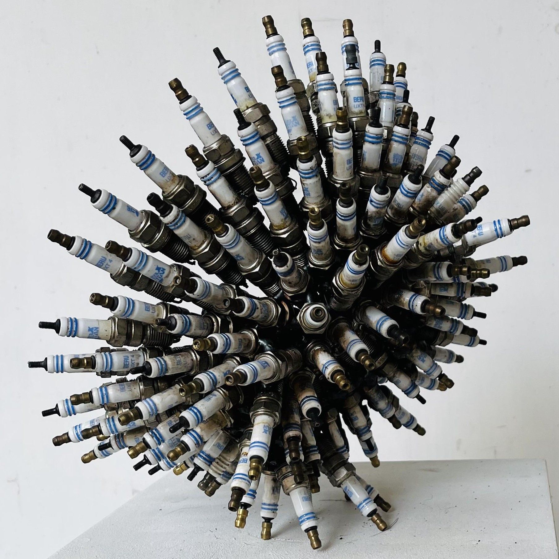 Sabine Charlotte Herrschaft - Zündkerzen verschweißt Sabine Charlotte Herrschaft, GEDOK Freiburg