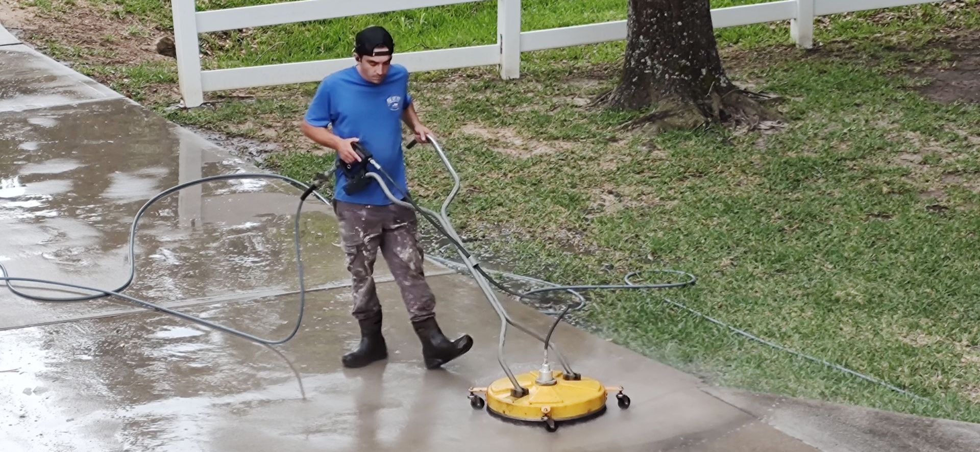 Pressure Washing in Magnolia Texas