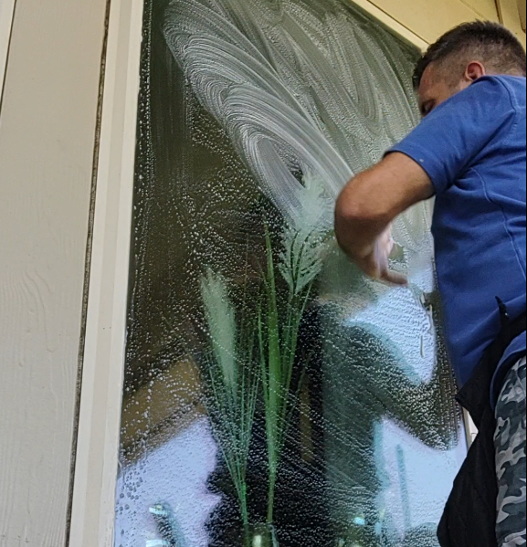 Detailed Window Cleaning in Magnolia Texas