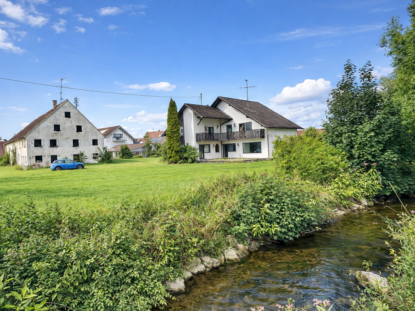 Renovierungsbedürftiges Einfamilienhaus mit riesen Grundstück in Rammingen Renovierungsbedürftiges Einfamilienhaus mit riesen Grundstück in Rammingen