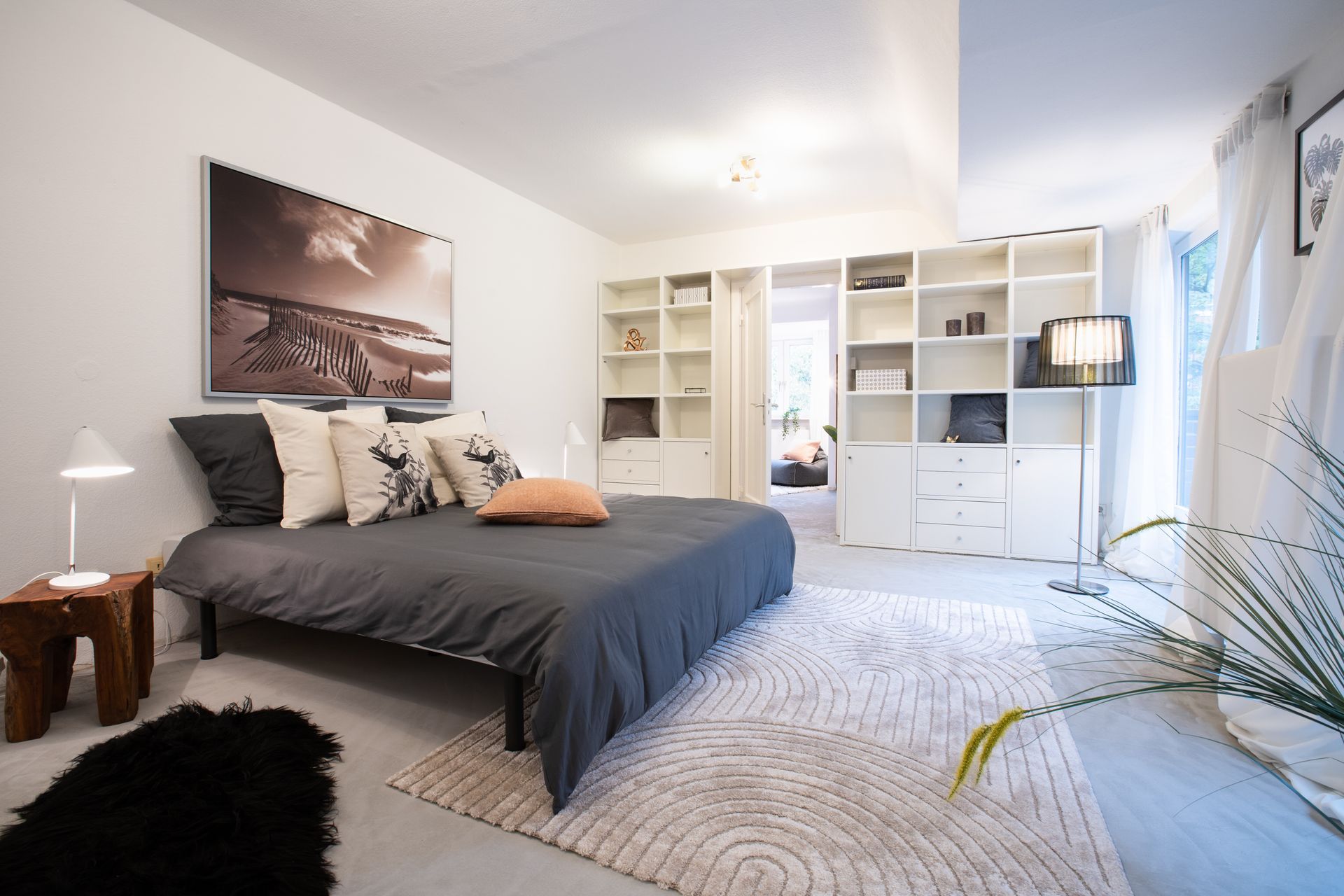 Beleuchtungsberatung in Hamburg – Räume zum Strahlen bringen Entdecken Sie die kraftvolle Wirkung von durchdachter Beleuchtung mit der professionellen Beleuchtungsberatung von Raumschloss. Unsere innovativen Beleuchtungskonzepte bringen Ihre Räume zum Strahlen und schaffen eine einladende Atmosphäre für Ihr Zuhause oder Ihr Geschäft.