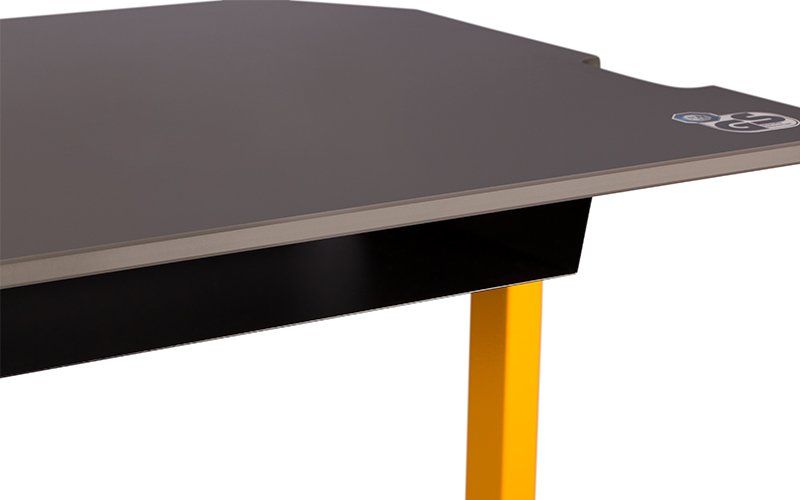 Tisch mit Stauraum/Ablage Tisch mit Stauraum/Ablage