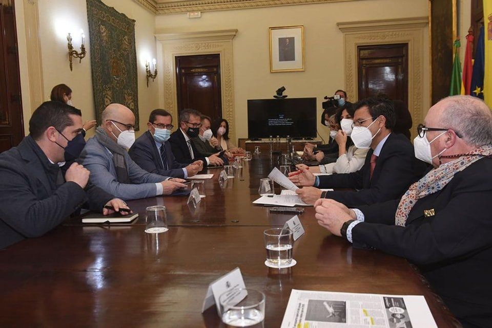 Reunión de la Mesa del Aeropuerto, lunes 24 de Enero Reunión de la Mesa del Aeropuerto, lunes 24 de Enero