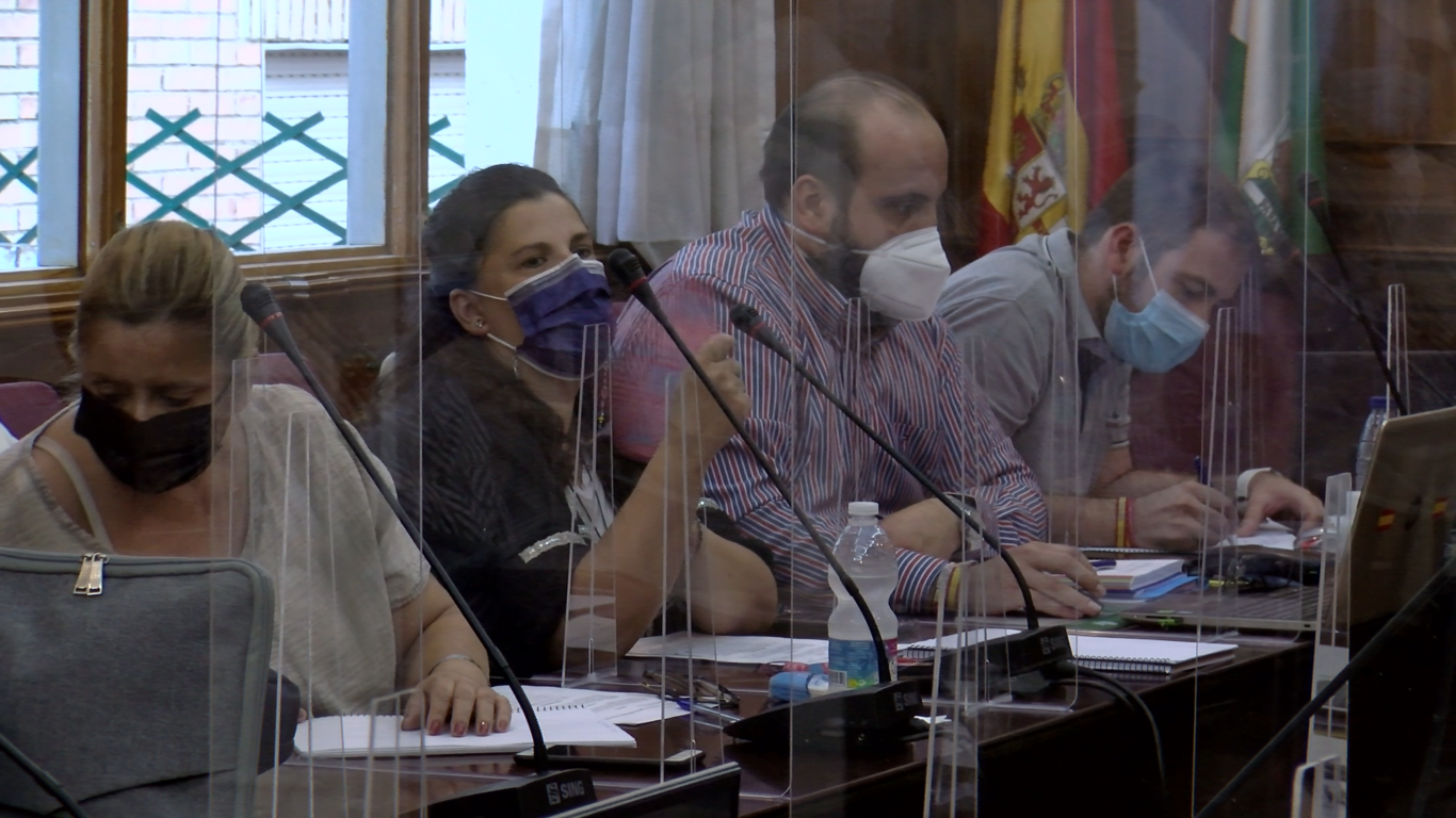 Concejales del PP en el Pleno del Ayuntamiento de Santa Fe Concejales del PP en el Pleno del Ayuntamiento de Santa Fe