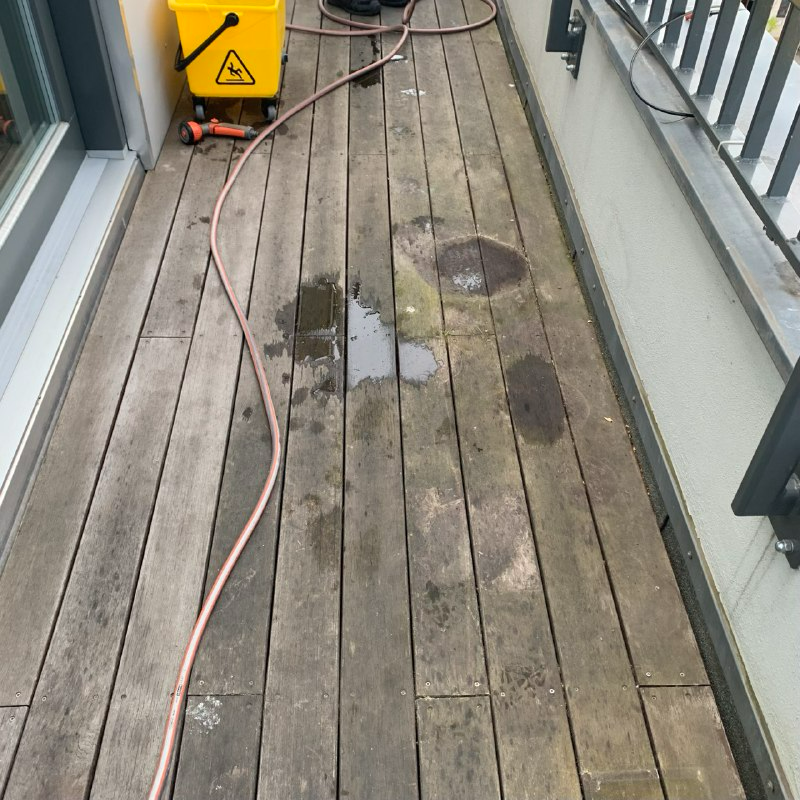 Gebäudeservice Cakmak Meisterbetrieb Terrassenreinigung Berlin Holzterrassenreinigung Ölen, Lasieren Servcie Cakmak