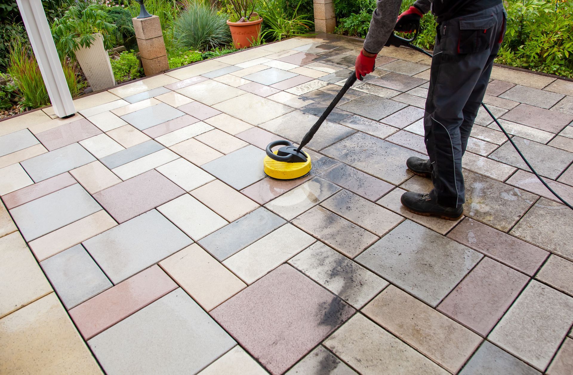 Gebäudeservice Cakmak Terrassenreinigung Hochdruckreinigung Berlin Grundreinigung Gebäudereinigung