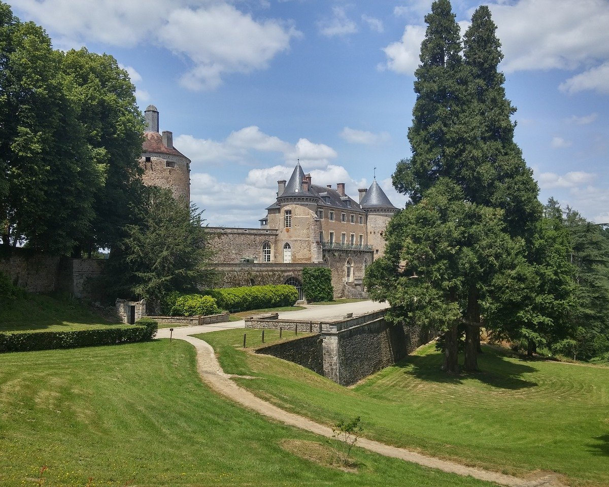 Burgundy Chateau