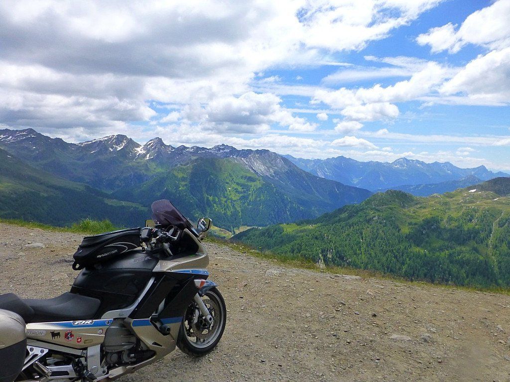 Bike on the Timmelsjoch Pass