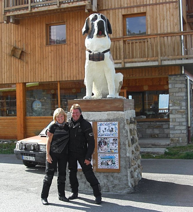 Tom & Susan - St Bernards Pass
