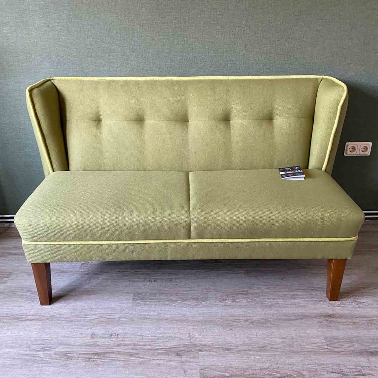 kuechensofa flair barnickel polstermoebel knopfheftung im ruecken stoff jab gruen mit keder