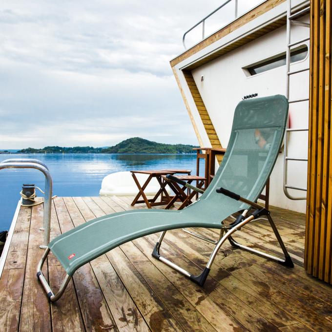 Gartenmöbel und Relaxliegen zum entspannen