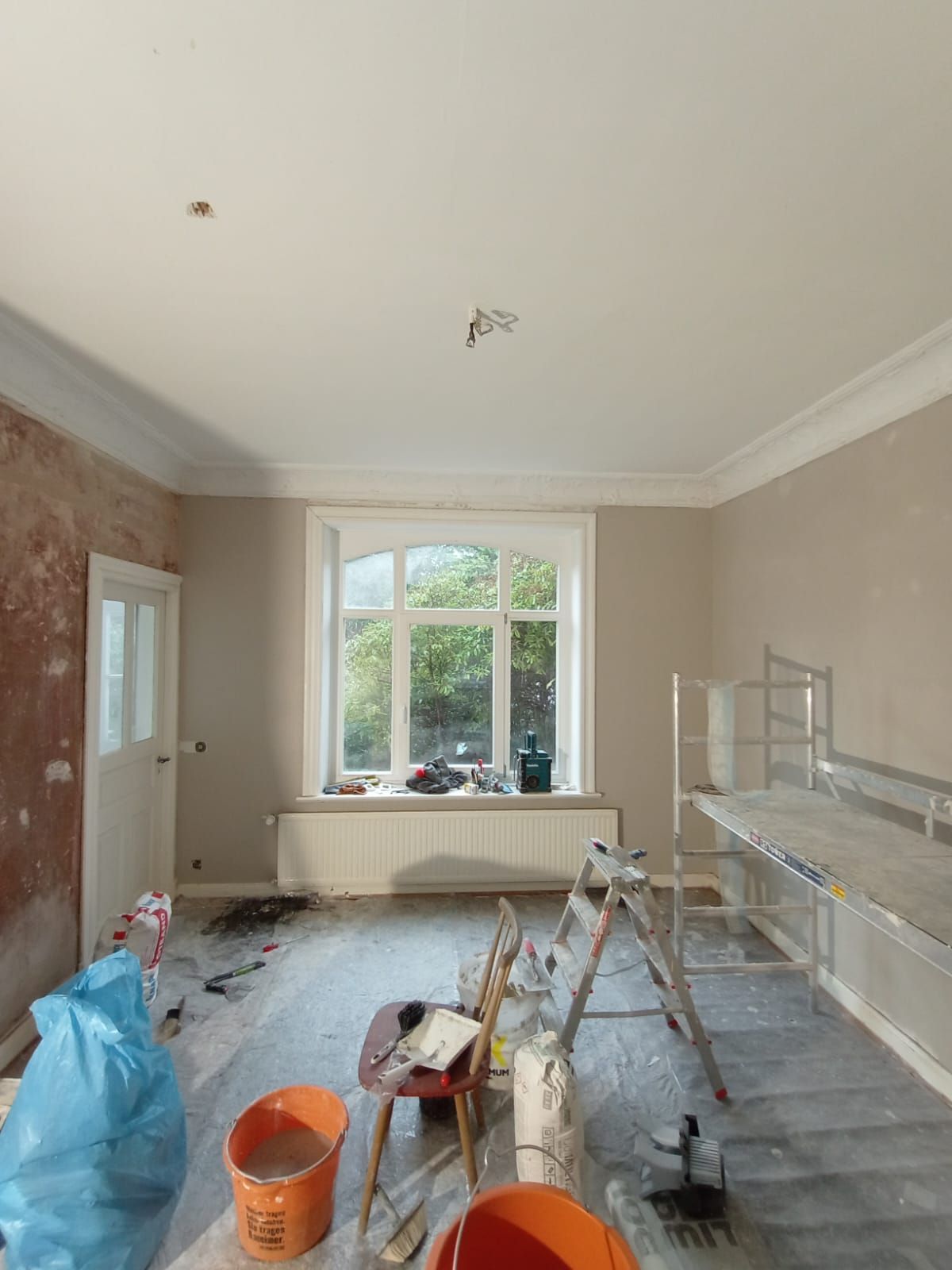 W | PI Gesamtlsösungen heisst die Sanuerung von Boden, Wand  und Decke