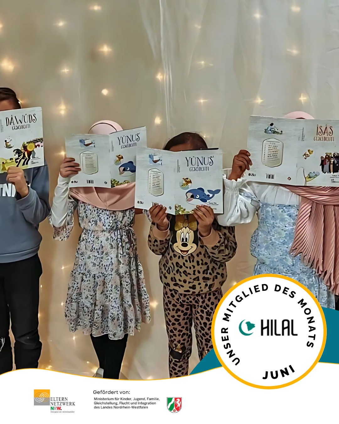 Fünf Kinder mit Malbüchern in den Händen. Link führt zum Instagram-Beitrag des Mitglied des Monats Hilal