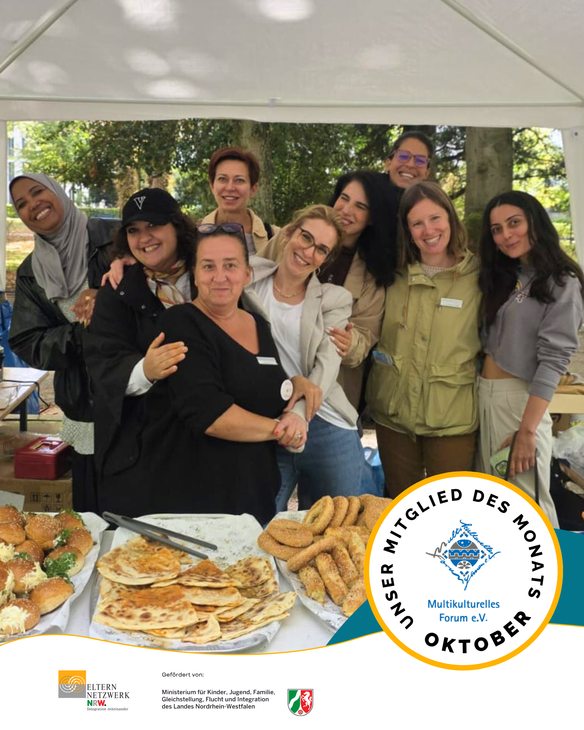 Gruppe von Frauen des Vereins Multikulturelles Forum e.V. an einem Stand. Link-Bild führt zu Instagram-Beitrag.