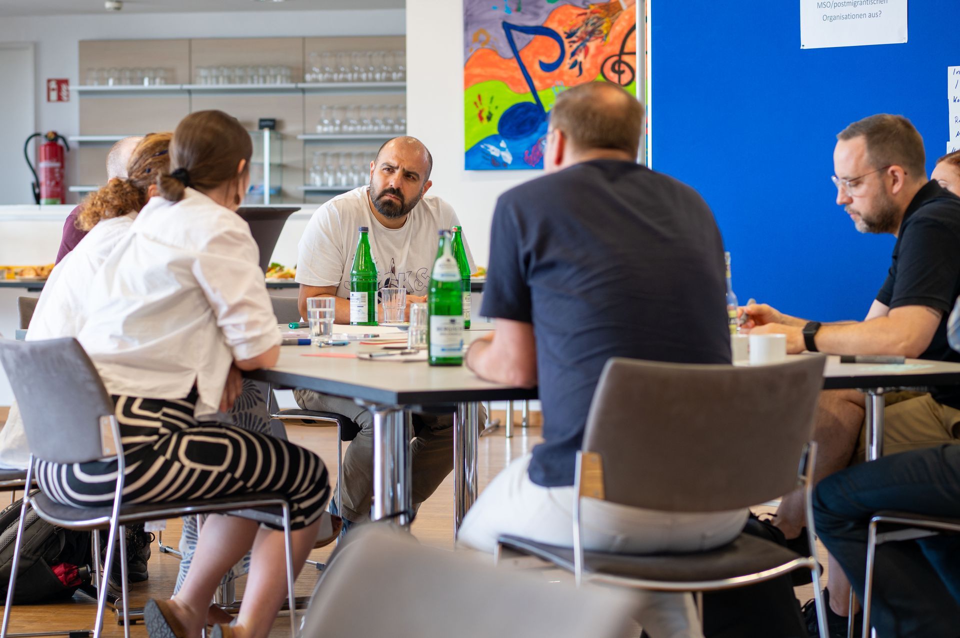 Teilnehmende am Round Table unterhalten sich über ein Thema zur Fachveranstaltung „Stark durch Sport