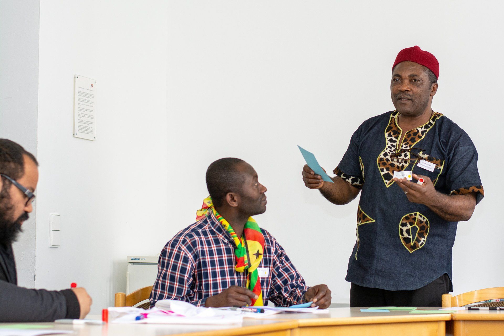 Justin Fonkeu vom Verein Afro-Mülheimers Cultural and Development Association-Afro-Mülheimers e.V. leitete den Workshop