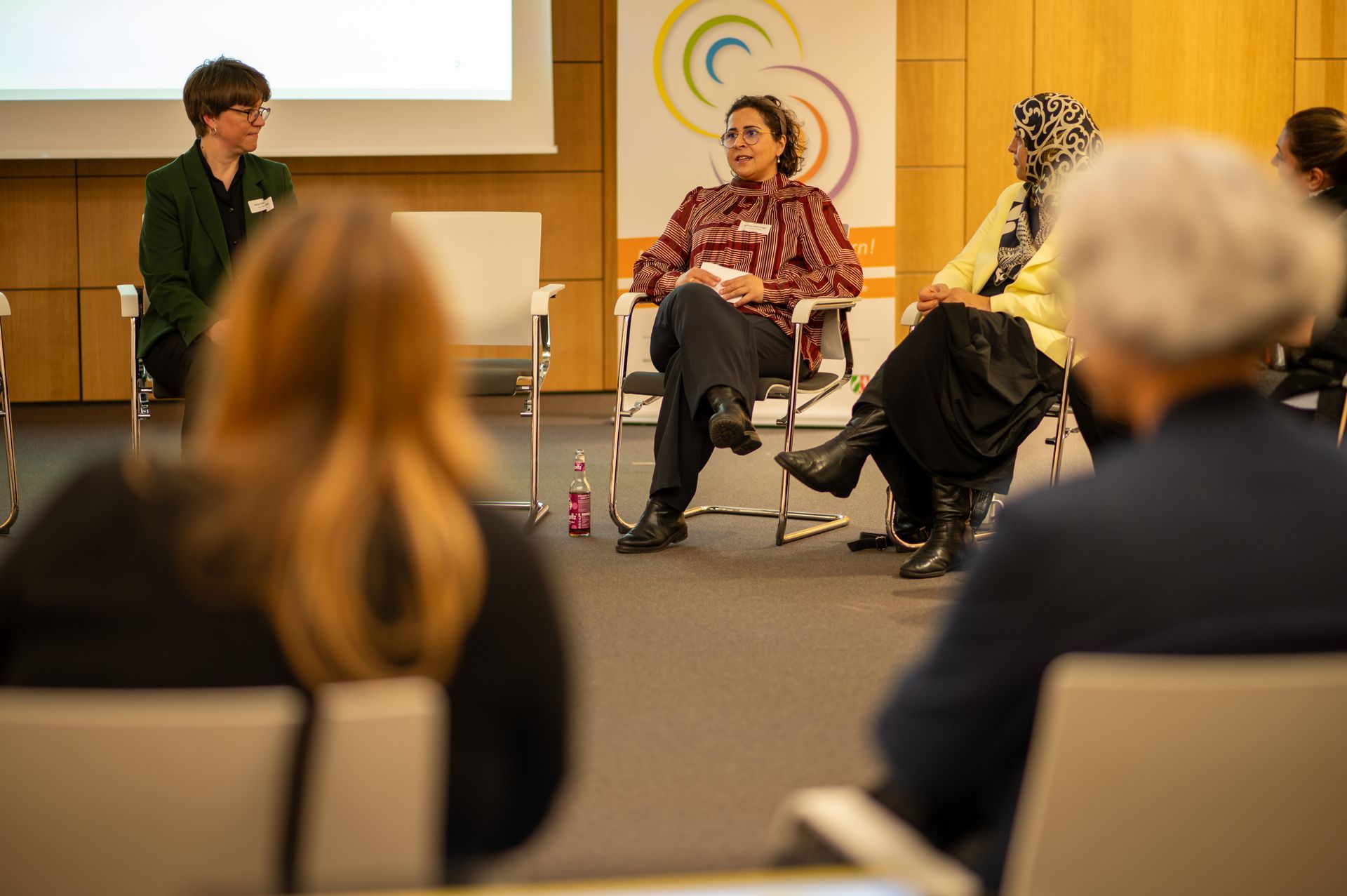 Neslihan Aksoy-Krüger und Sonja Gierse-Arsten bei der ElternMut-Veranstaltung Empowerment für Eltern-Moderator*innen