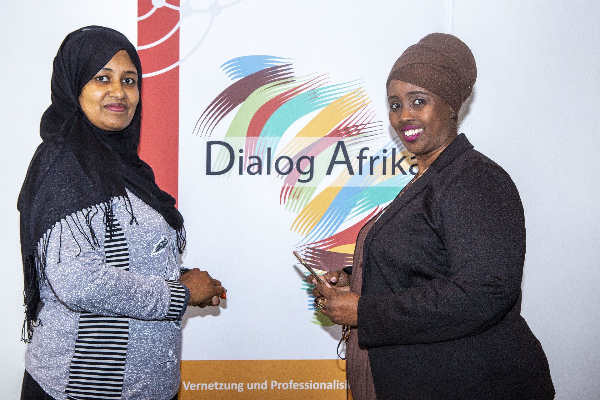 Engagierte Somalische Frauen: Tahara Adda (Somalisch-Deutscher Verein e.V. Dortmund) und Safiya Kaynaan (SafiyaPower e.V. Köln)