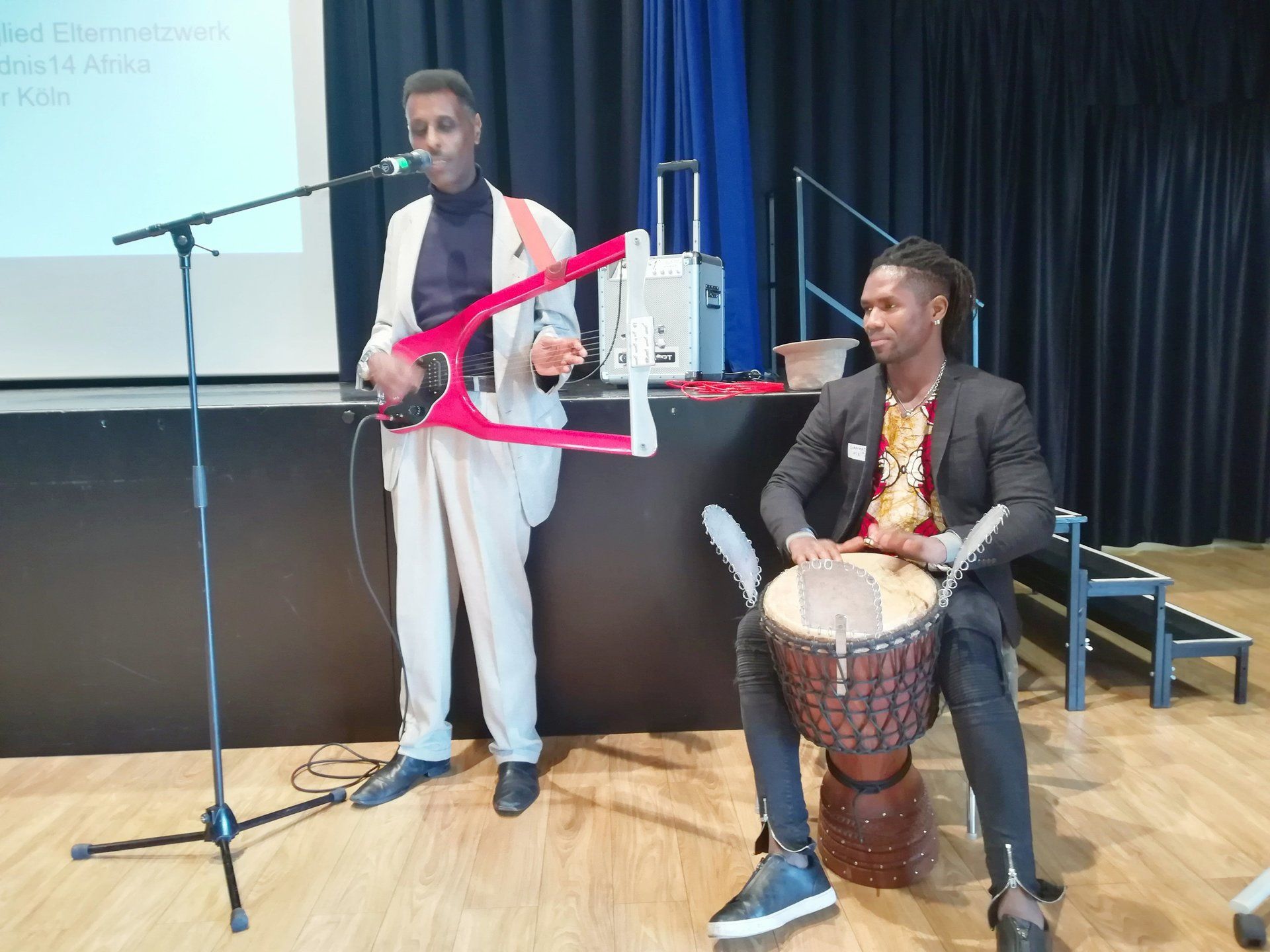 Samson Kidane und Mamady sorgten für gute Musik