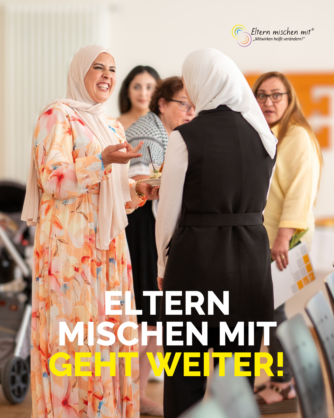 Eltern mischen mit geht weiter! Bild von sich unterhaltenden Eltern. Link führt zum Instagram-Beitrag