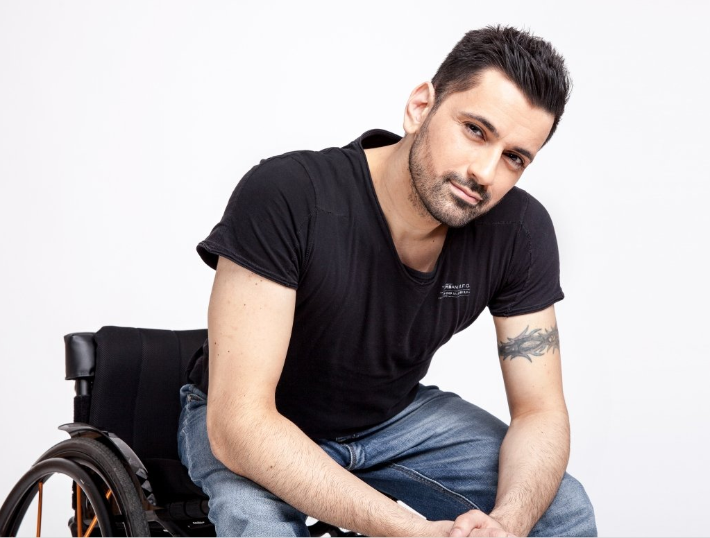 Tan Caglar, Schirmherr von Projekt Kultur Inklusiv, Stand-Up Comedian und Basketballprofi