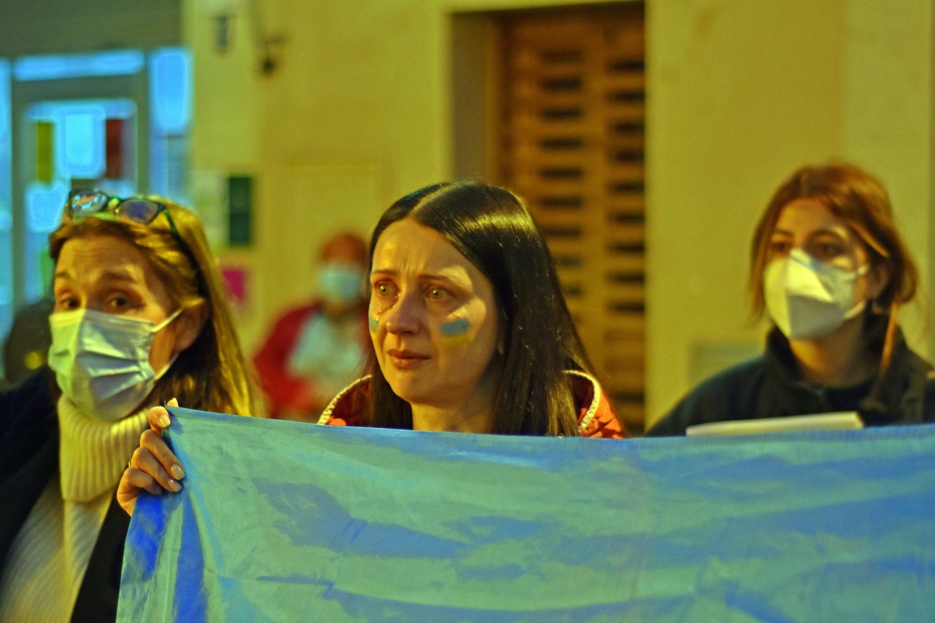 La silueta negra de un toro de Osborne a un costado de la Carretera Nacional N-232 en AlfajarÃn.