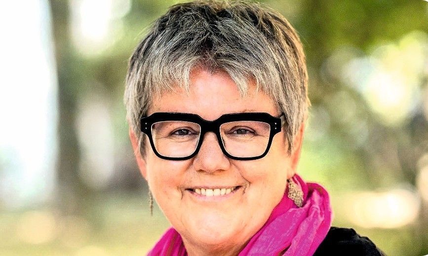 Marion Sens, professionelle Immobilienmaklerin in Augsburg und Umgebung mit 30jähriger Berufserfahrung.