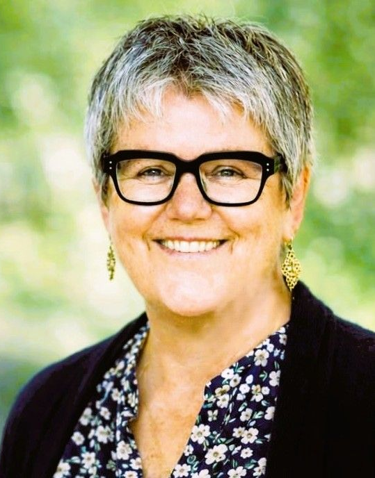 Marion Sens, Immobilienmaklerin in Augsburg, freut sich auf Ihre Kontaktaufnahme.