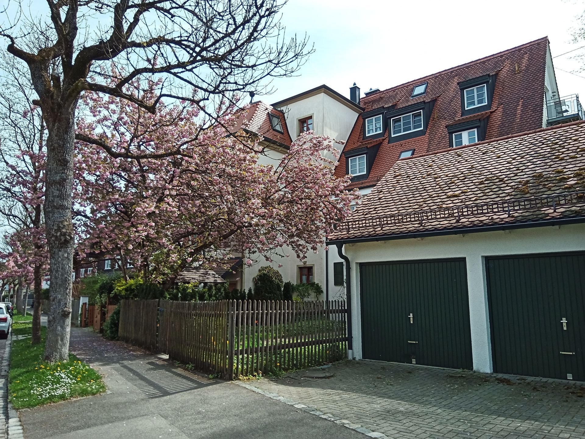 Immobilienmakler Augsburg: Bewertung.Beratung.Verkauf.Vermietung. Frühling im Augsburger Spickel