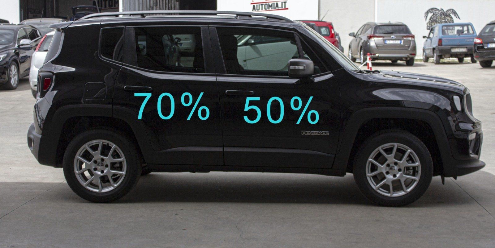 Gradazione  tonalità oscuramento vetri auto con pellicole oscuranti al 70% Jeep Renegate
