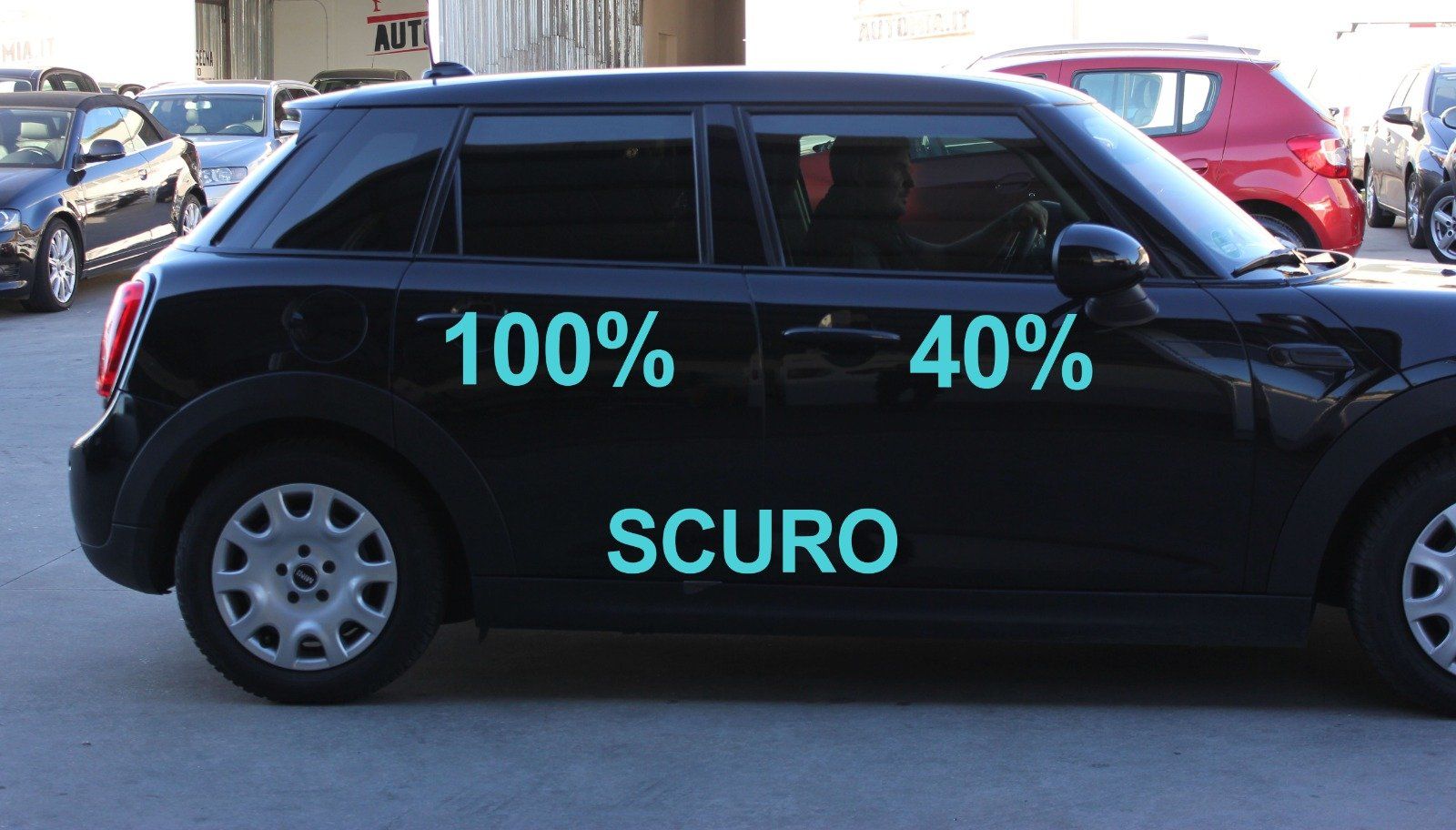 Gradazione  tonalità oscuramento vetri auto con pellicole oscuranti al 100% scuro  Mini cooper 5 porte