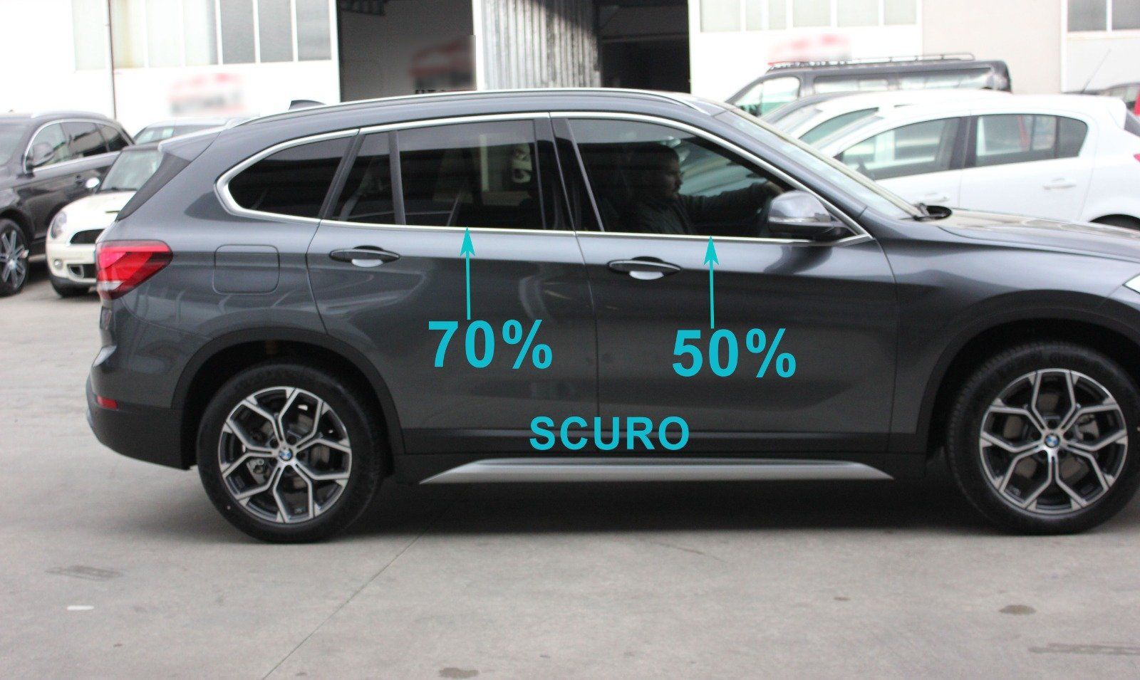 BMW X1 vetri oscurati con gradazione di scuro parte posteriore 70%