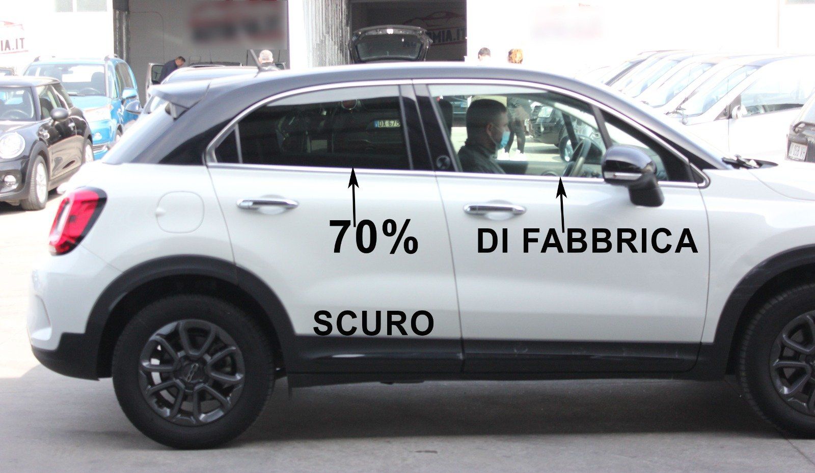 Fiat 500X Vetri oscurati con gradazione di scuro parte posteriore 70%