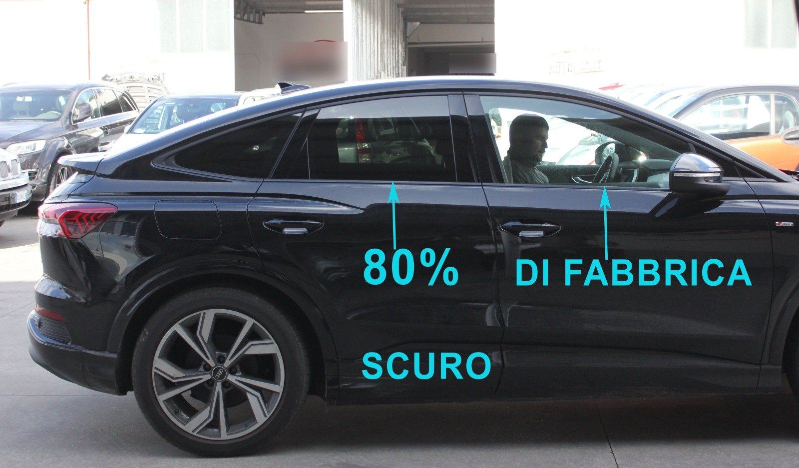 Audi Q3 Sportback Oscuramento vetri parte posteriore  con tonalità di scuro 80%