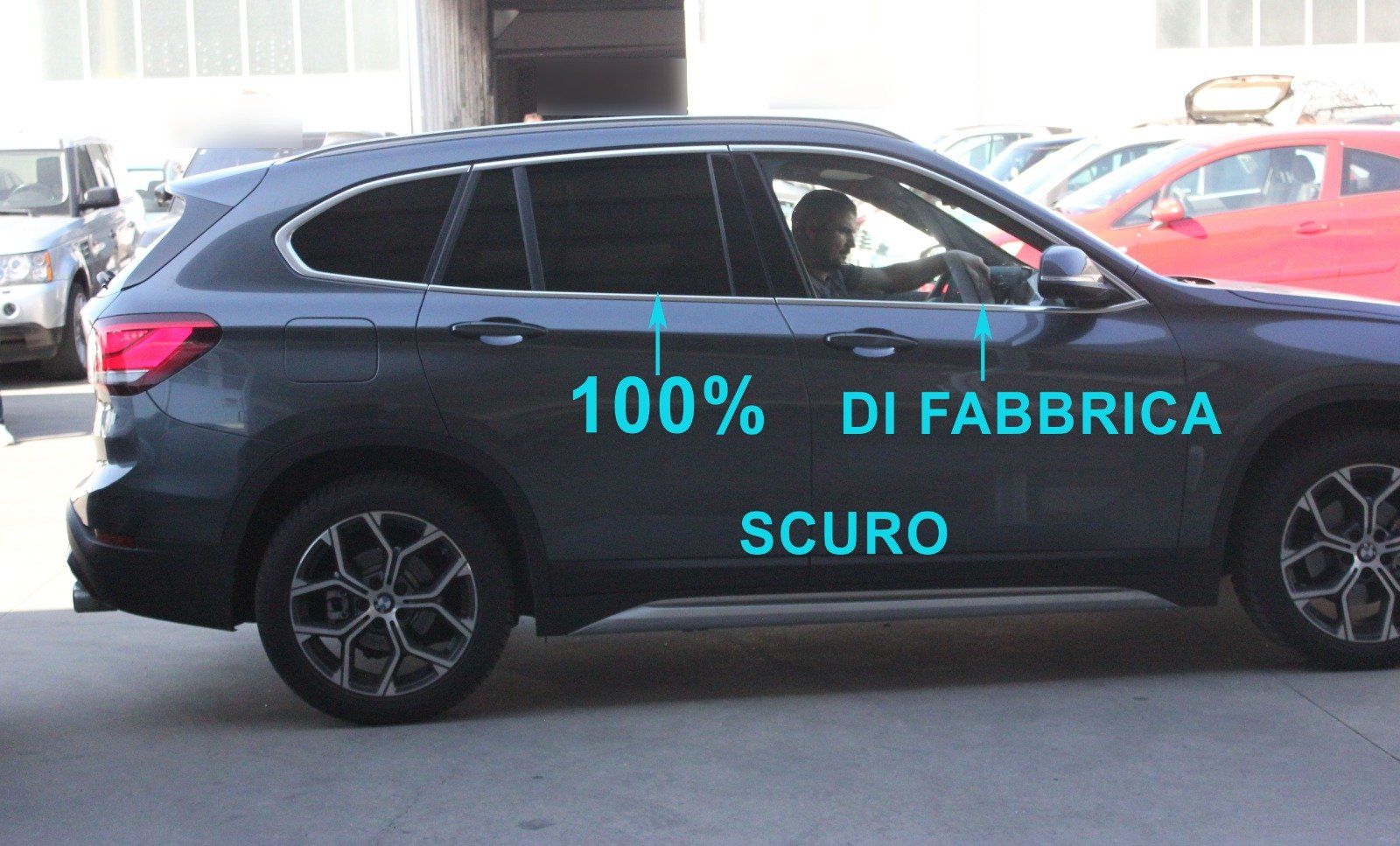 BMW X1 oscuramento vetri parte posteriore 100% di scuro, vetri anteriori originali di fabbrica