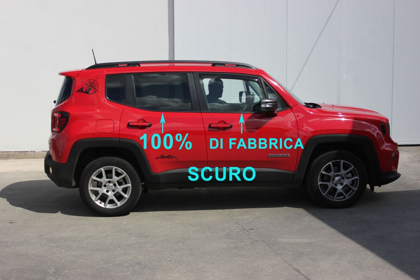 Jeep Renegate oscuramento vetri parte posteriore 100% di scuro, vetri anteriori originali di fabbrica non oscurati