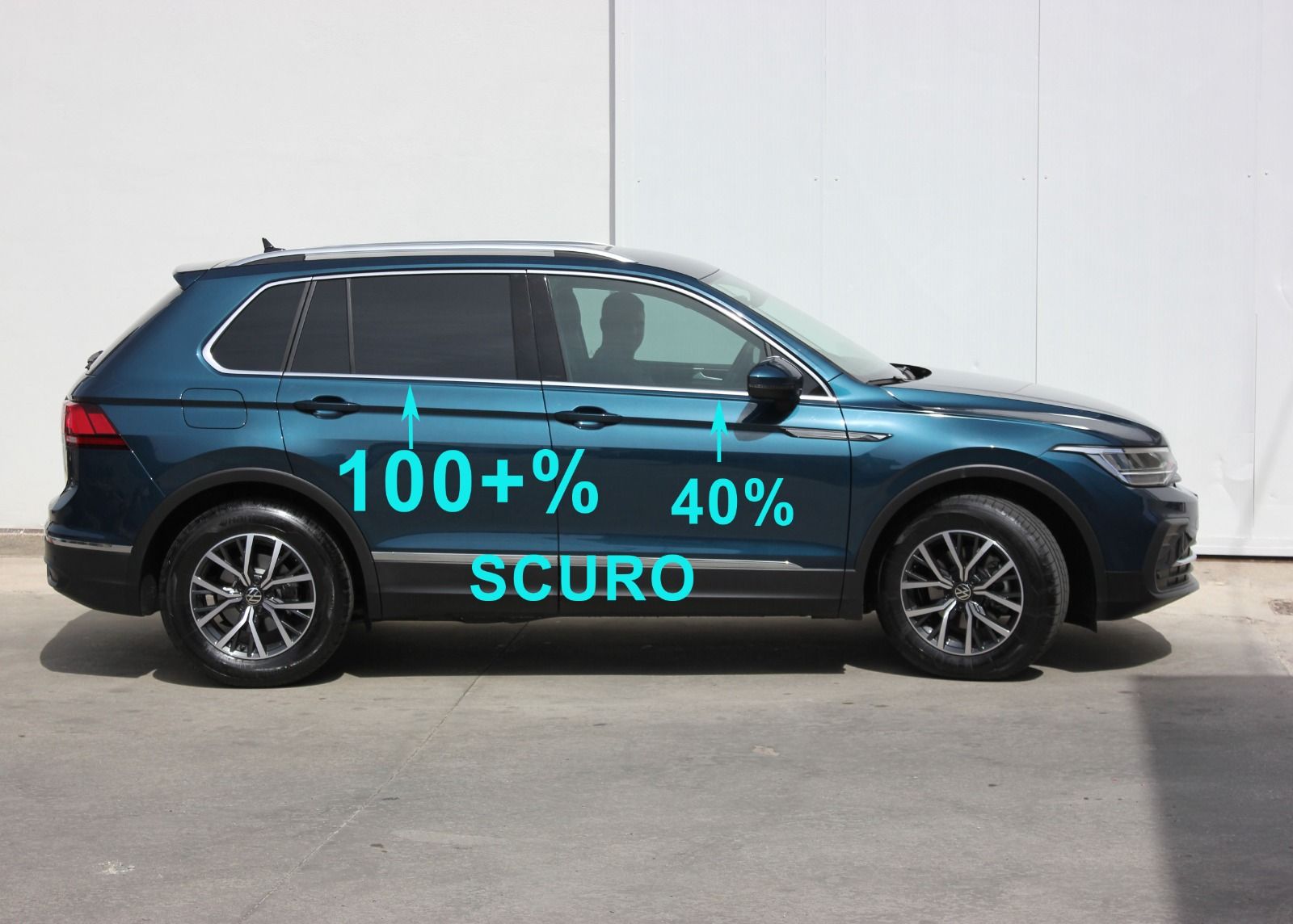 VW Tiguan oscuramento vetri parte posteriore 100% di scuro, vetri anteriori 40% di scuro