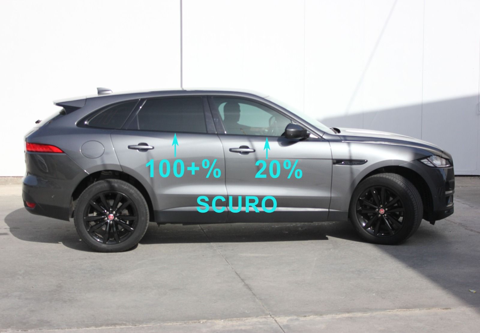 Jaguar F-Pace oscuramento vetri parte posteriore 100% di scuro, vetri anteriori 20% di scuro