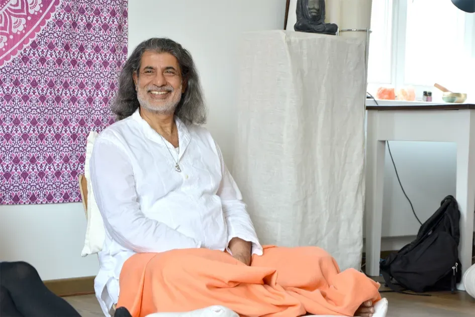 Ageh Popat Leiter des Kayakalpo Institut für Meditation Hamburg